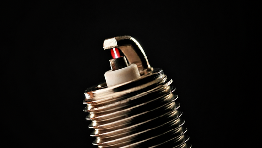Performance spark plugs for tuned and hard-working petrol engines
