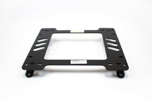 Planted Seat Bracket - Toyota Land Cruiser 60 Series [J60] (1980 - March 1986) - Right side - image 3 of 3