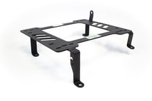 Planted Seat Bracket - Mitsubishi Montero [2nd Generation] (1991-1998) - Right side - image 2 of 3