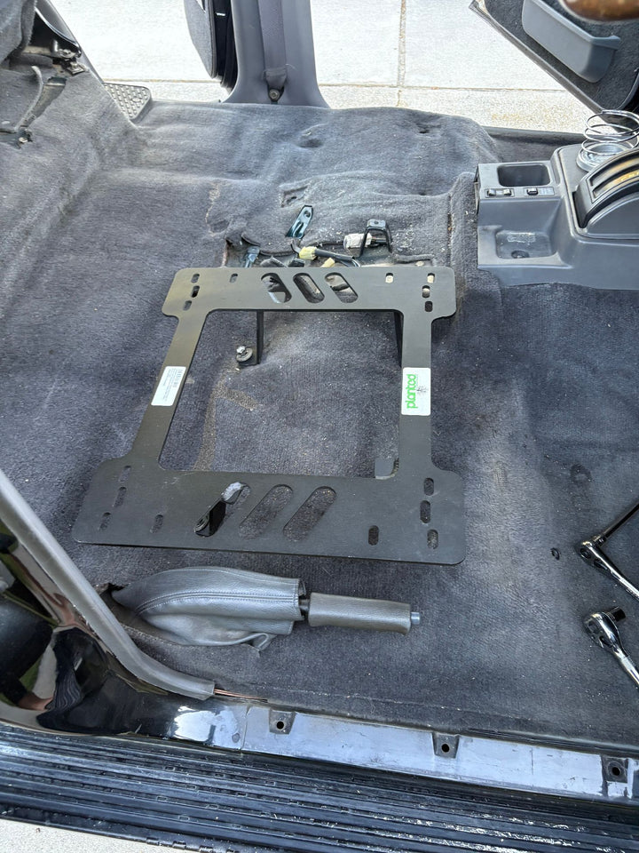 Planted Seat Bracket - Toyota Land Cruiser 77 Series [With Suspension Seats] (1984-1999) - Right side