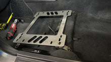 Planted Seat Bracket - Nissan Skyline [R34 Chassis] (1998-2005) - Right side - image 2 of 4