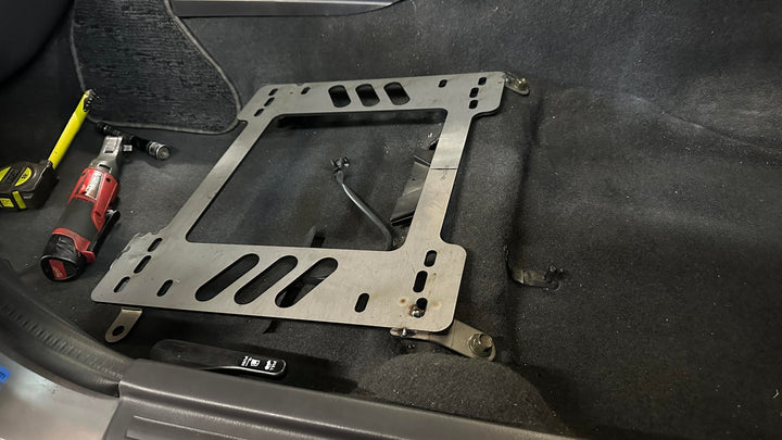 Planted Seat Bracket - Nissan Skyline [R34 Chassis] (1998-2005) - Right side
