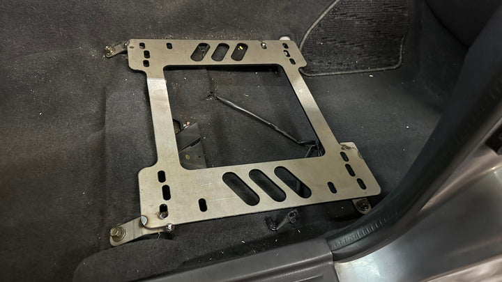 Planted Seat Bracket - Nissan Skyline [R34 Chassis] (1998-2005) - Left side