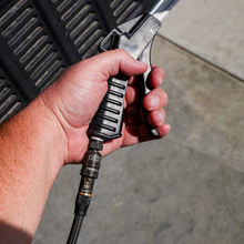 APEX compact quick coupler showing the NPT thread end