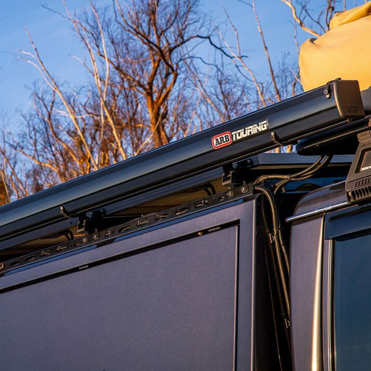 ARB Aluminium Case Black Awning & LED Light Kit 2000mm x 2500mm