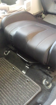 Planted Seat Bracket - Subaru Forester [3rd Generation] (2008-2013) - Left side - image 4 of 5