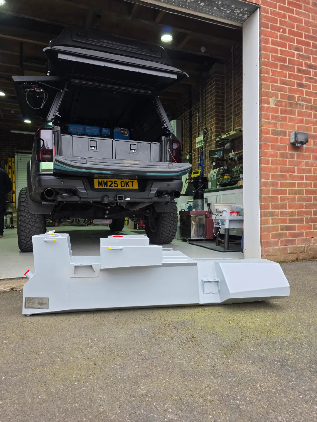 LongRanger Replacement Extended 140 Litre Fuel Tank - Next Gen Ford Ranger Raptor Petrol (2022+)