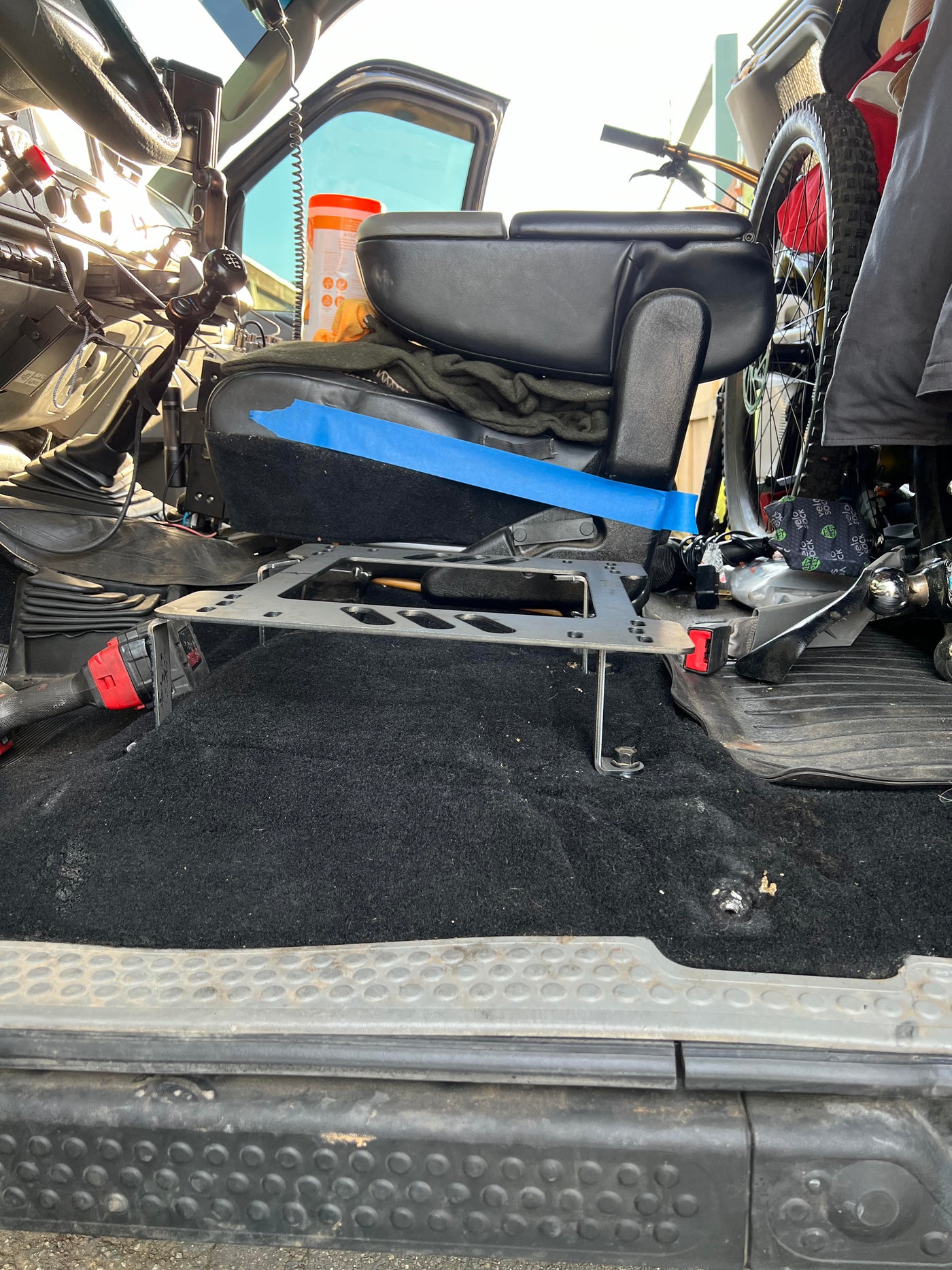 Planted Seat Bracket - Ford F550 [1st Generation, PHN131 Chassis] (1999-2007) - Left side - image 2 of 2