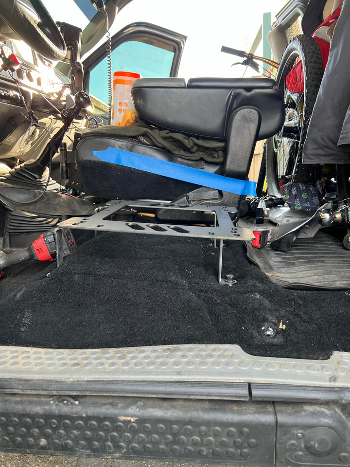 Planted Seat Bracket - Ford F550 [1st Generation, PHN131 Chassis] (1999-2007) - Left side